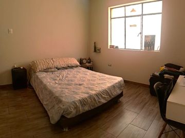 hermosa casa remodelada en segundo y tercer piso
