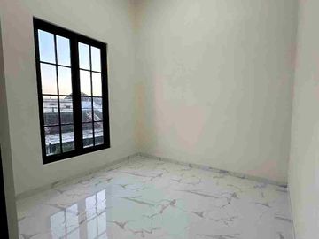 RUMAH SIAP HUNI MEWAH SAWOJAJAR