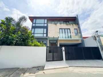 For Sale Modern Brand New House in Merville