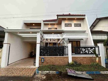 Dijual Rumah Mewah 2 Lantai di PBI Araya Kota Malang Blimbing