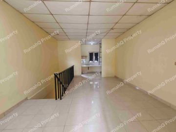 Disewakan Ruko 2Lantai Hadap Jalan Raya Pasar Modern Paramount Gading Serpong Tangerang  80 juta