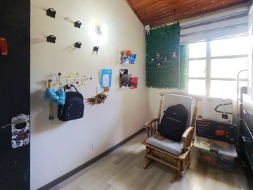 Casa de Barrio en venta  Kennedy - Timiza de 3 plantas, $510.000.000 SOLO EFECTIVO