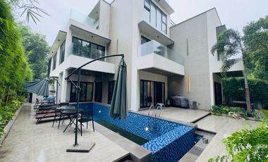 5-BEDROOM House and Lot with Swimming Pool for Sale in Manila Southwoods Residential Estates, Carmona, Cavite