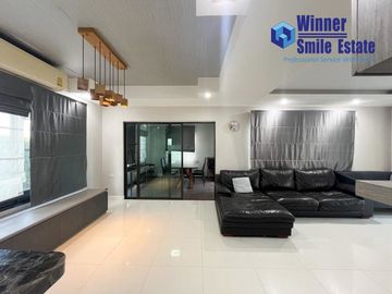 Luxury House for Rent at Mantana 1 Bangna KM.7 Near Mega Bangna