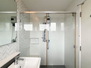 Luxury House for Rent at Mantana 1 Bangna KM.7 Near Mega Bangna