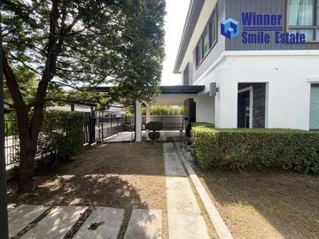Luxury House for Rent at Mantana 1 Bangna KM.7 Near Mega Bangna