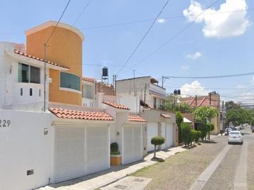 VENTA DE CASA EN COLONIA CARRETAS, SANTIAGO DE QUERETARO, QUERETARO
