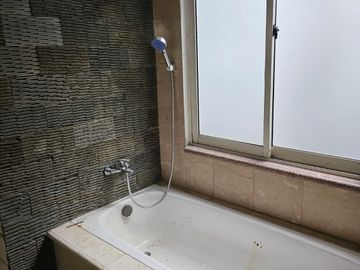 Rumah di Lingkungan Nyaman Siap Huni Sudah Rapih di Lippo Karawaci Utara Lokasi Sangat Strategis Dekat Akses Tol