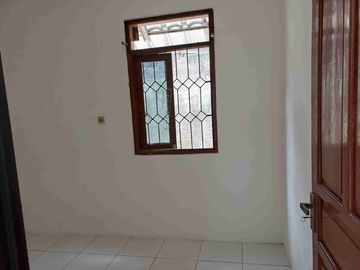 Disewakan 40 jt per tahun Bukit Nusa Indah Ciputat adem asri