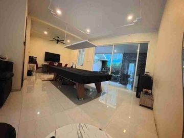 Dijual Rumah Gayung Kebonsari 
Selangkah dari Sekolah Al Hikmah