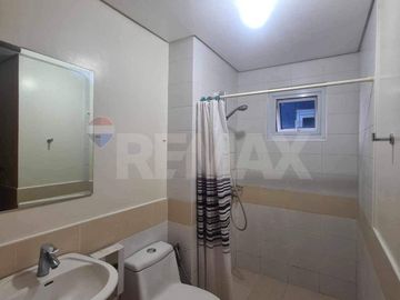 FOR SALE: 1-Bedroom Flat in The Trion Towers, Taguig City