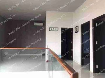 RUMAH MODERN MINIMALIS SEMI FURNISHED DI BARUK MERR SURABAYA SELATAN