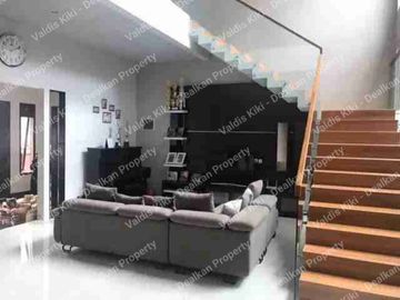 RUMAH MODERN MINIMALIS SEMI FURNISHED DI BARUK MERR SURABAYA SELATAN