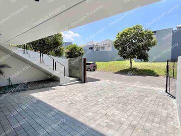 RUMAH MEWAH KONSEP VILLA DI BUKIT GOLF MEDITERANIA SOMERSET CITRALAND SURABAYA BARAT