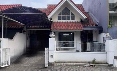 Murah Rumah 1 Lantai Hitung Tanah Row 3 Mobil di International Village, Citaland