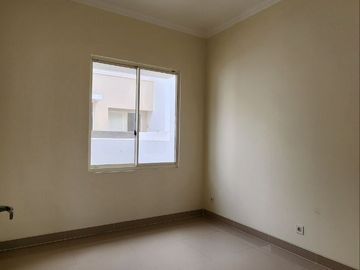 RUMAH SIAP HUNI 3 KAMAR TIDUR DILOKASI ELITE GADING SERPONG!