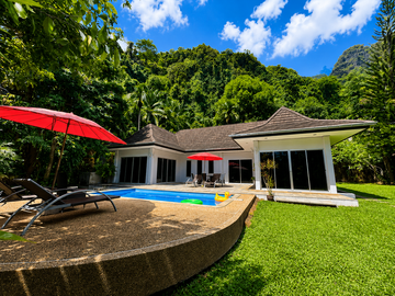 Private Estate with 3 Pool Villas for Long-Term Rent in Krabi