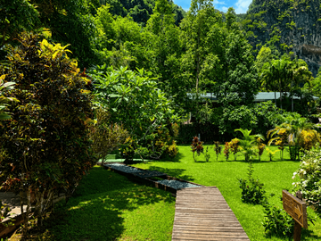 Private Estate with 3 Pool Villas for Long-Term Rent in Krabi