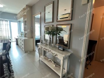 1 Bedroom Unit For Sale in Red Oak at Two Serendra