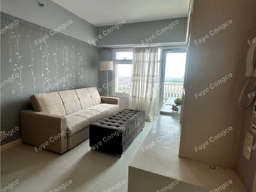 1 Bedroom Unit For Sale in Red Oak at Two Serendra