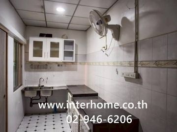 Two-story townhome, 17.8 sq.wah, Novo Ville Tiwanon-Pathum Thani, Soi Thamsuthee, Pathum Thani Inner Road, Mueang Pathum Thani, Pathum Thani.
