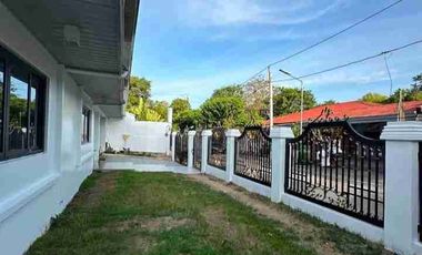 Bungalow House and Lot “FOR SALE”
with Swimming Pool and Jacuzzi