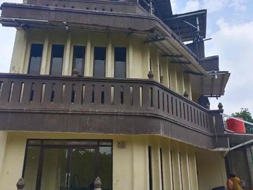 DI JUAL RUMAH MURAH BANGUNAN 3 LANTAI DAN STRATEGIS DI GUNUNG SINDUR BOGOR