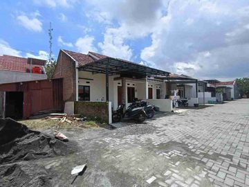 Rumah Baru Cantik Murah di Ngemplak Kartasura