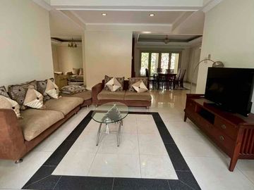 RUMAH MEWAH DALAM KOMPLEK LOKASI TENANG KEMANG AMPERA JAKSEL