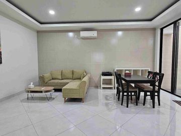 Rumah Sewa Furnished Bagus Dekat UMN Summarecon Serpong
