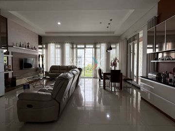 Dijual Rumah Modern Semi Furnish di Perumahan Istana Dieng, Kota Malang