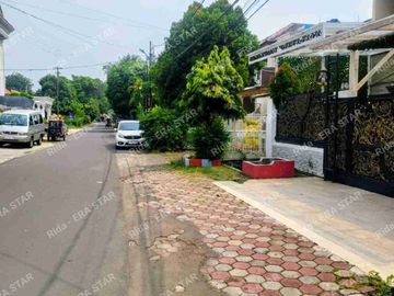 Rumah Bagus Luas siap Huni dalam perumahan jalan 2 mobil di Rawamangun Jakarta Timur
