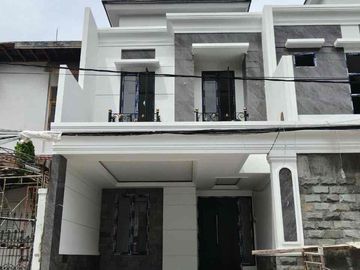 Jual Rumah Kawasan Prestisius Kertajaya Indah Timur harga mulai hanya 2M-an American Style
Kertajaya Indah