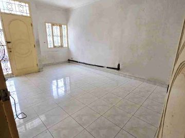 Rumah Siap Huni 2 Lantai SHM Harga Dibawah Pasaran Dekat Kelapa Gading Sport Club