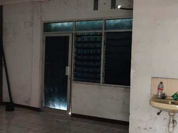 Gudang di Komplek Pergudangan Sinar Buduran Sidoarjo