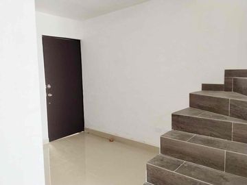 Casa en Venta en Galerías de Camino Real nueva a estrenar