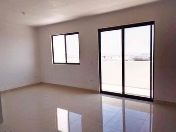 Casa en Venta en Galerías de Camino Real nueva a estrenar