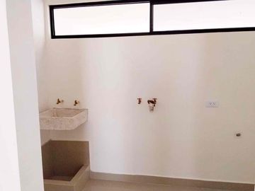 Casa en Venta en Galerías de Camino Real nueva a estrenar