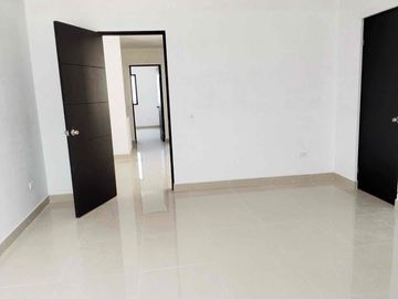 Casa en Venta en Galerías de Camino Real nueva a estrenar