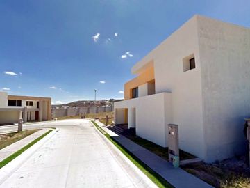 HERMOSA CASA EN CORDILLERA RESIDENCIAL SAN LUIS POTOSI