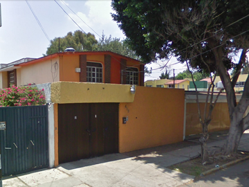 AMPLIA CASA EN VENTA EN CTO. BAHAMAS, LOMAS ESTRELLA 1ERA SECC