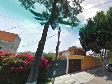 AMPLIA CASA EN VENTA EN CTO. BAHAMAS, LOMAS ESTRELLA 1ERA SECC