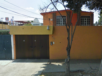 AMPLIA CASA EN VENTA EN CTO. BAHAMAS, LOMAS ESTRELLA 1ERA SECC