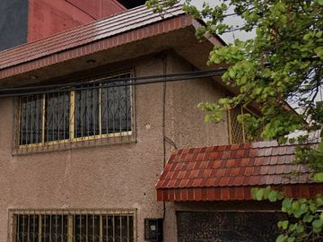 CASA EN VENTA EN C. GRAL. JUAN ENRIQUEZ, IZTAPALAPA