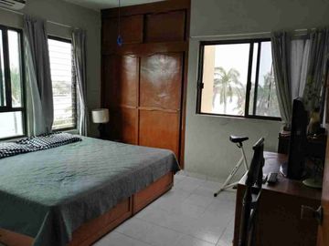 DEPARTAMENTO AMUEBLADO DE 3 RECÁMARAS, CLIMATIZADO Y CON EMBARCADERO, A MEDIA CUADRA DEL ZÓCALO DE BOCA DEL RÍO, VERACRUZ.