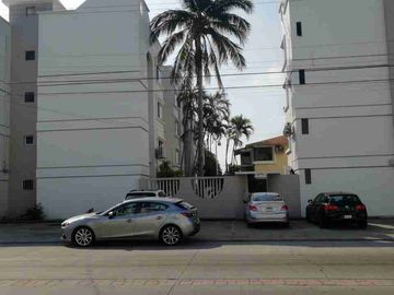 DEPARTAMENTO AMUEBLADO DE 3 RECÁMARAS, CLIMATIZADO Y CON EMBARCADERO, A MEDIA CUADRA DEL ZÓCALO DE BOCA DEL RÍO, VERACRUZ.