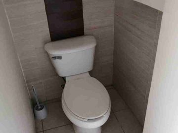 DEPARTAMENTO AMUEBLADO DE 3 RECÁMARAS, CLIMATIZADO Y CON EMBARCADERO, A MEDIA CUADRA DEL ZÓCALO DE BOCA DEL RÍO, VERACRUZ.