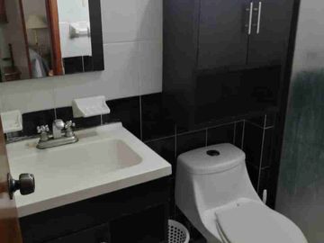 DEPARTAMENTO AMUEBLADO DE 3 RECÁMARAS, CLIMATIZADO Y CON EMBARCADERO, A MEDIA CUADRA DEL ZÓCALO DE BOCA DEL RÍO, VERACRUZ.
