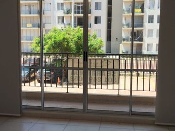 ARRENDAMOS APARTAMENTO  CONJUNTO RESIDENCIAL MANACA