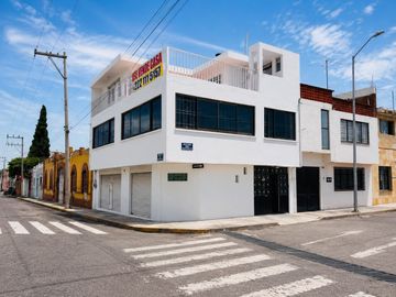 Casa con Local Comercial en Esquina en Venta | Col. Santa María Puebla | Ideal para Inversión | $3.1 MDP